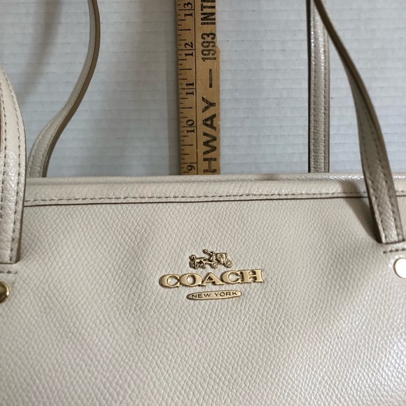 Coach Cream Crossgrain Leather Tote Bag - Picture 11 of 14